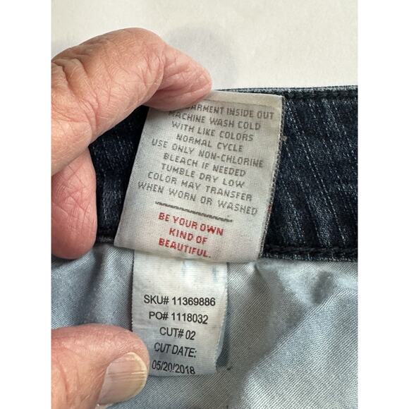 Torrid Denim Sz 22R We Swear By The Fit Skinny Jeans Womens 5 Pocket Med Wash - Picture 15 of 16